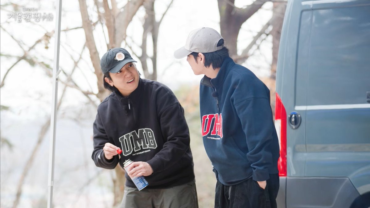 동 tweet media