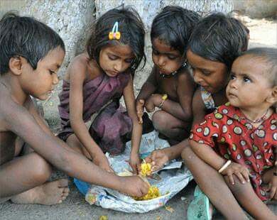 Kamashaazi16's tweet photo. Some people are throwing out the food While some children are suffering from hungerππ₯
#StopWastingFood
#EndHunger
#WeNeedaPolicy
#GANAHEZA https://t.co/xskutDoXZw