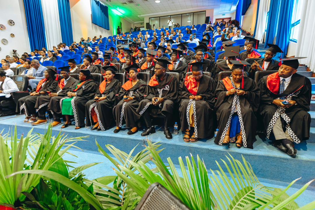 AIMS_Rwanda's tweet photo. #HappeningNow: the graduation of the first cohort of the Data Science Capacity Building Initiative (DSCBI).

41 professionals trained with essential data science skills to strengthen Rwanda’s National Statistical System are gowning up to celebrate their achievements. https://t.co/o29hP5YavB