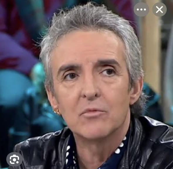 Aquí un pequeño ejemplo de 4 TERTULIANOS.
Sus aportaciones, conocimientos y sabiduría a esta sociedad, son IMPAGABLES.
Sectarios mononeuronales, mamporreros del poder y payasos verticales.
Váyanse VDS, con todos mis respetos, a la 💩, y no vuelvan.
Pan, pijo y habas.