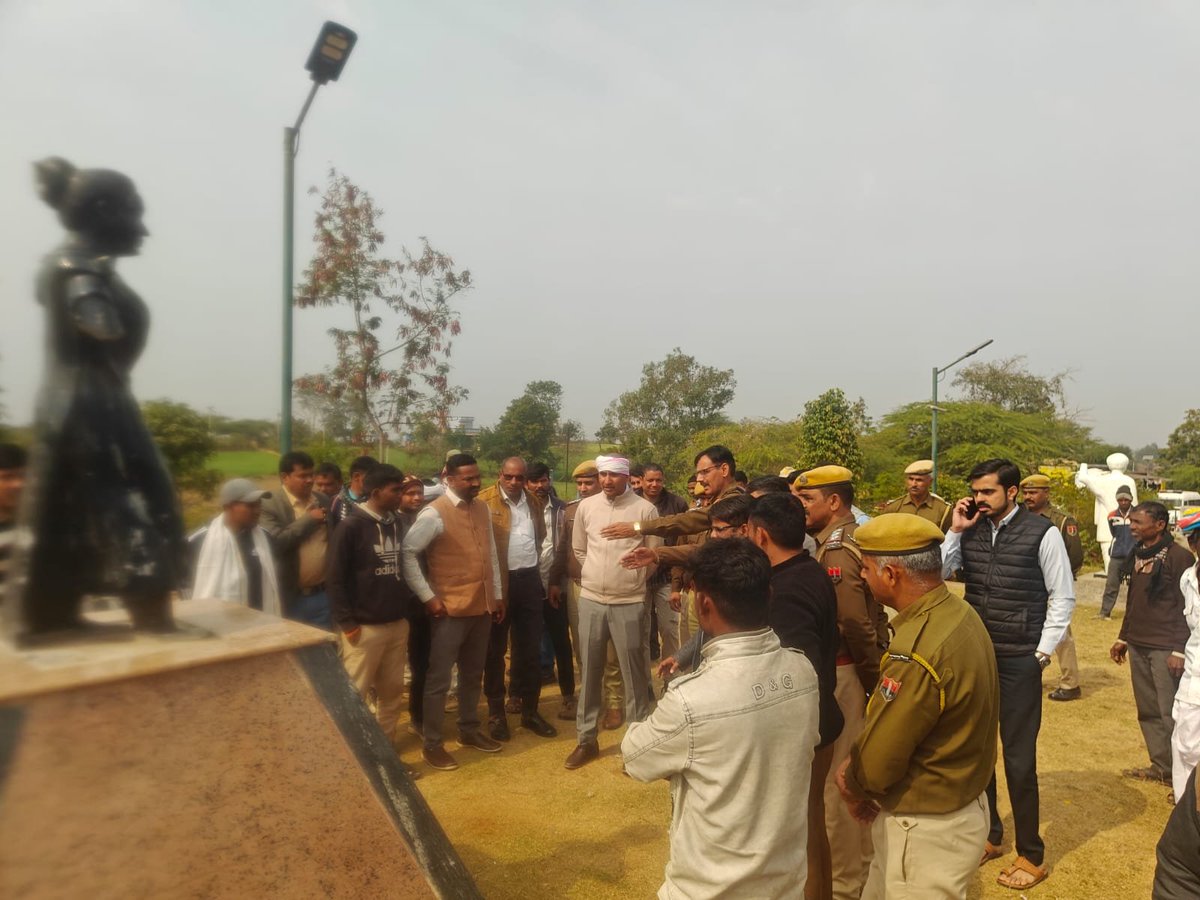 कल दिनाक 29.01.2026 की रात को कुछ शराबी तत्वो ने आदिवासी प्रेरणा स्थल घाटा फला विकासनगर, चौरासी पर लगी मूर्तियो में स्वतंत्र सेनानी नाना भाई खांट एवं भील वीरांगना काली बाई कलासुआ की मूर्ति को खंडित करने और गार्डन में अन्य सार्वजनिक सम्पत्ति को नुकसान पहुंचाने का कृत किया था।