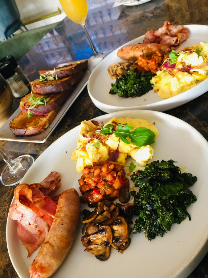 Makhanya tweet media