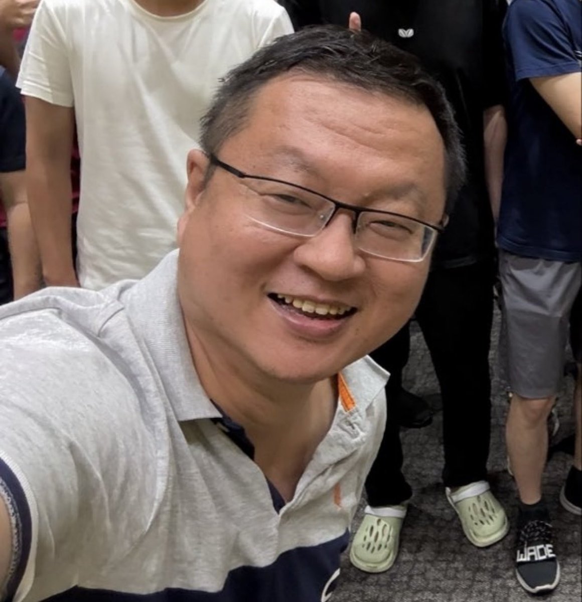 Baggi8435's tweet image. Hey @NUSingapore i asked you about your fraudulent teacher many times. Can you please give us some info about this criminal that works at your  university and does scams? Are you aware that this Neil Han frauded us ?can you please collaborate with us in order to send him to jail?