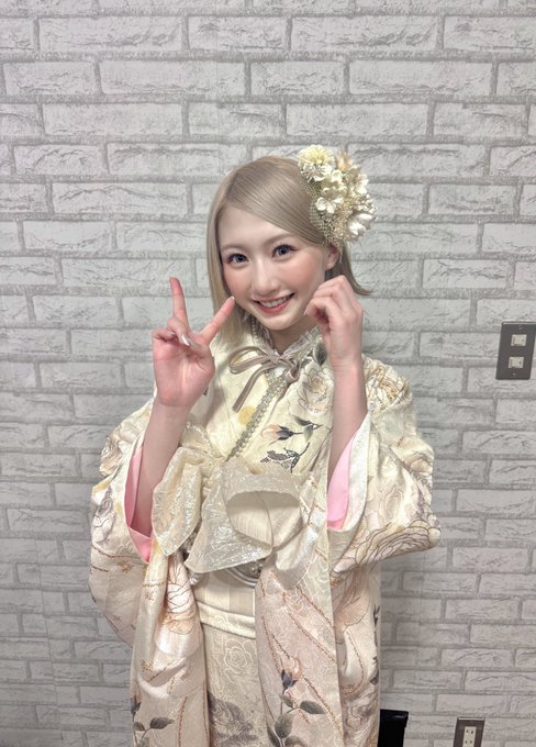 塩月希依音のTwitter画像34