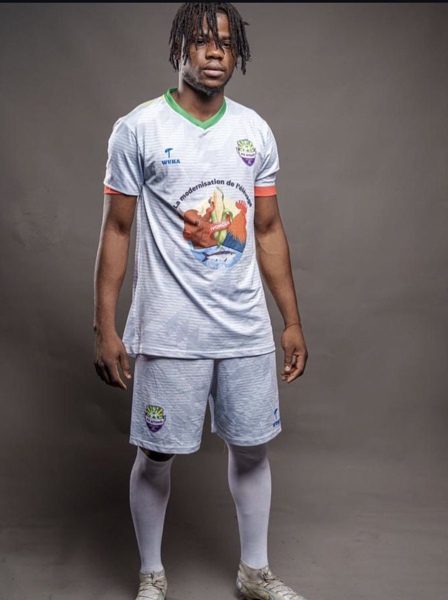 imfuraluc01's tweet photo. #RPLTransfers 

Sinaly Mory Diarra is officially an AS Kigali player. 

The 21-year-old Congolese left-sided defender joins AS Kigali after spells with AS Otoho (Congo). 

@bbkigalifm 89.7 FM https://t.co/L0i5f9nxqa