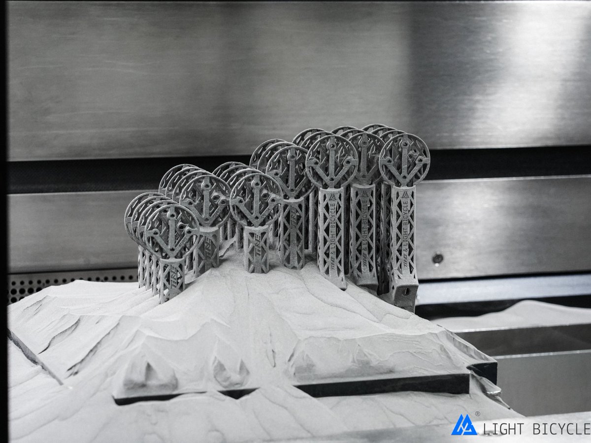 light_bicycle_M's tweet image. Launching with our new AeroRevo road handlebars are Light Bicycle titanium computer mounts, made in collaboration with Tine. They are durable, use titanium bolts for mounting, and are ultralight.

#Bicycleaccessories
#LightBicycle
#computermounts