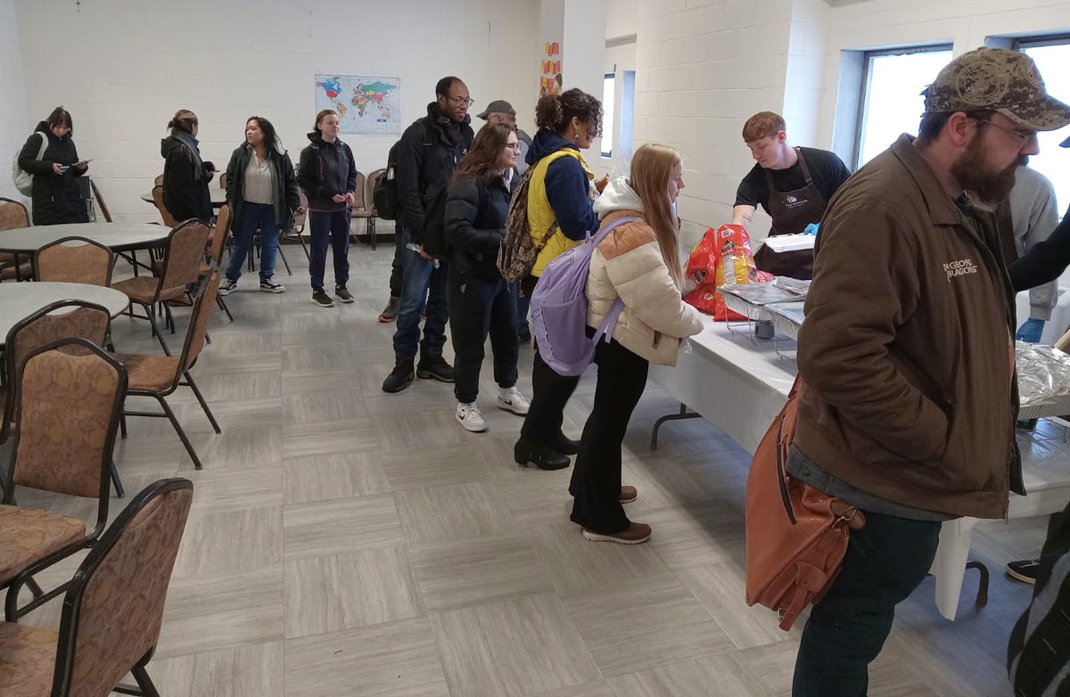 Thanks to the Pi Kappa Alpha (WMU Pikes) Fraternity for volunteering to serve our free taco salad dinner on Thursday at our Kanley Chapel meal site <a href="/WesternMichU/">Western Michigan University</a>. Go Broncos!
