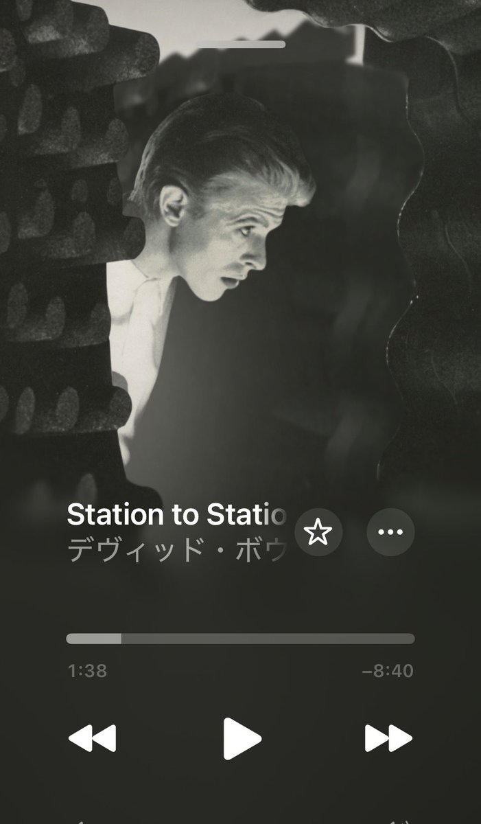 kumaichan901t's tweet photo. お疲れ様金曜日
月末だよ、30日だよ。
早すぎだよ
#DavidBowie
#StationtoStation
#TheSecretLifeofArabia
#AlabamaSong
#TVC15
#NowPlaying️ https://t.co/o86DdpBb9R