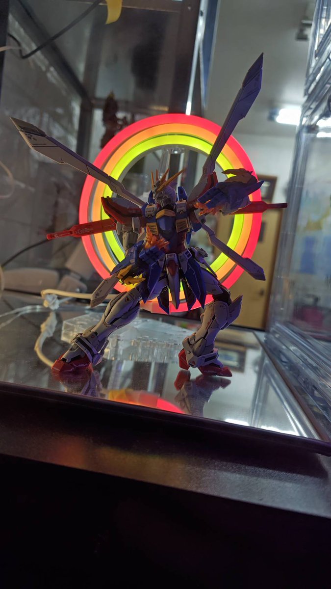 yuugokoiki's tweet photo. ネオンチューブライトを日輪にしてみました
#ガンプラ
#ゴッドガンダム https://t.co/B3dxbEeM7q