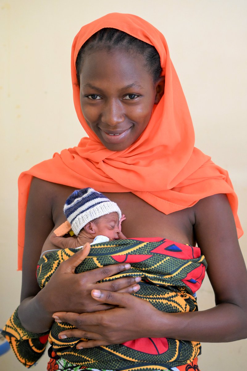 ‘My baby was born prematurely at 33 weeks and weighed only 700 g. In one week, he has already gained 180 g thanks to skin-to-skin care.’ Mafoulé, 18.
Over 2,000 babies have been cared for at INSE since it opened, thanks to the <a href="/ffmuskoka/">FondsMuskoka</a>  👇
url-shortener.me/A1I3