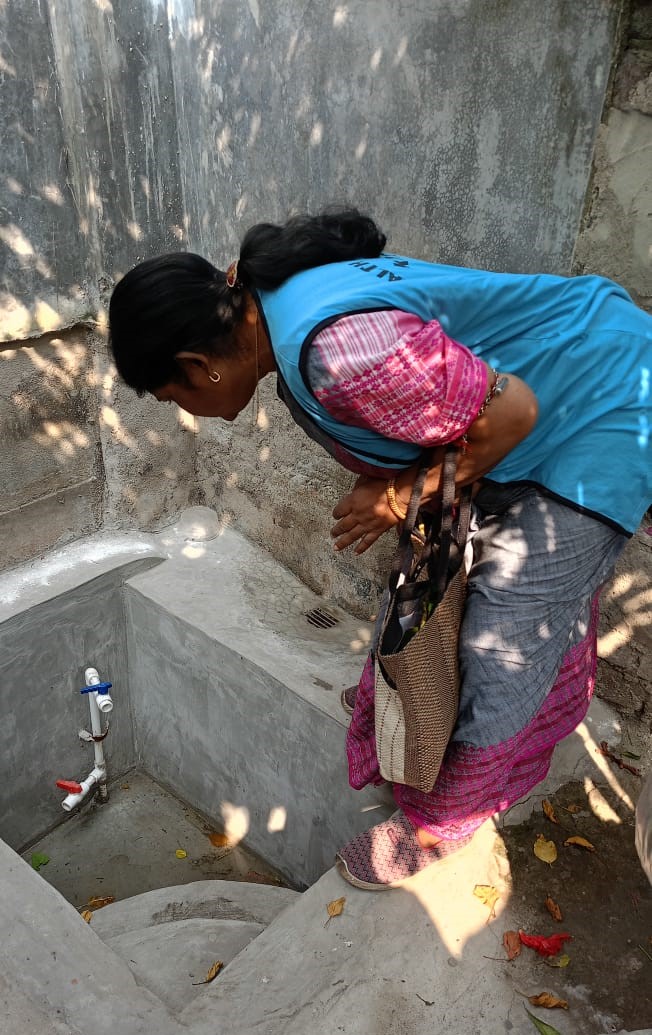 kmc_kolkata's tweet photo. A few pictures of the frontline workers of the Vector Control Team on duty across the city.
#VectorControlByKMC #KMConDuty https://t.co/F5RQcgsuYl