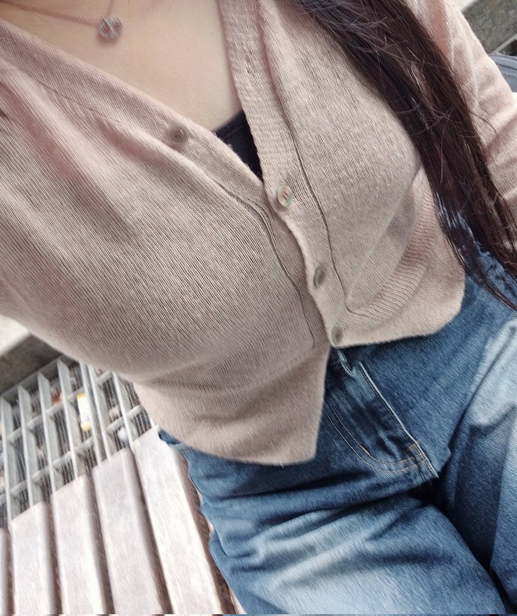 LoveYon__'s tweet image. #리듬게임_트친소 
#리듬게임_𝕏친소
우게,태릉,주안 위주로 다니는 볼붕이입니다
마이,팝픈,투덱,태고,펌프 등 다른 게임도 하고있어용
사람 만나는거 좋아하고 그림도 그려요
원정가는거 좋아해요 ☺️
최근엔 공부때문에 오락을 잘 못가요,,,ㅠㅠ
알티 위주 무멘팔로 찾아뵙겠습니다
인알 🙇‍♀️