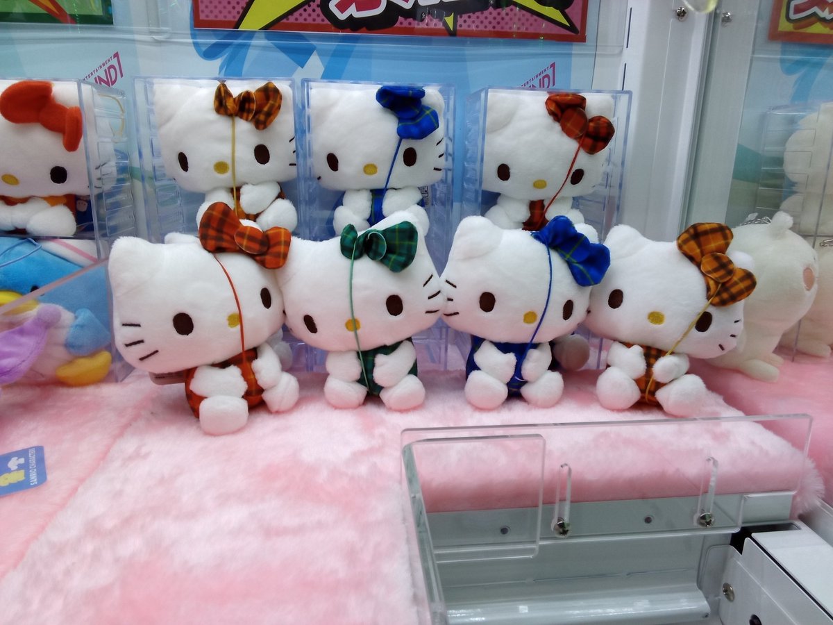 ☆ﾗｳﾝﾄﾞﾜﾝ限定☆ハローキティチェック×チェックおすわりマスコット