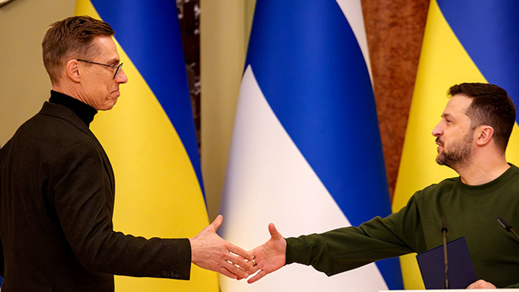 KenraalitSuomi's tweet photo. Suomi teki tuhoisan virheen hyppäämällä Ukrainan kelkkaan ja kääntämällä selkänsä Venäjälle. Tämä lyhyen tähtäimen liike on pitkällä aikavälillä suuri turvallisuusriski. Ystävälliset naapuruussuhteet Venäjään olisi turvannut rauhan ja vakauden.

#Suomi #Ukraina #Venäjä https://t.co/QaWBgK22LX