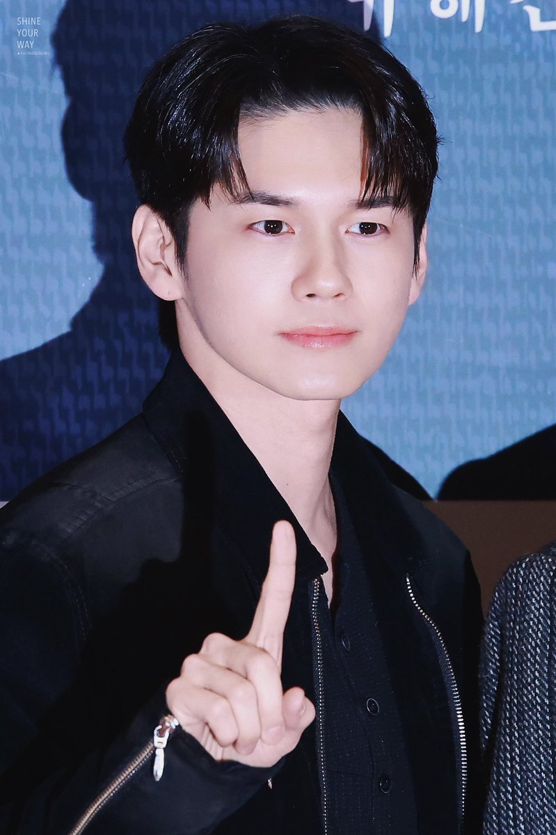 ［HQ］260127 시사회

저장~「」

#옹성우 #ONGSEONGWU