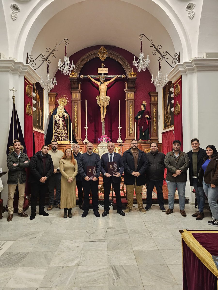 ✍🏻 𝐑𝐄𝐍𝐎𝐕𝐀𝐂𝐈𝐎́𝐍 | En la tarde de ayer, se procedió a la renovación del compromiso que nos une con nuestra querida <a href="/hdadlasaguas/">Hermandad de las Aguas</a> para acompañar al Santísimo Cristo de las Aguas los próximos 𝐭𝐫𝐞𝐬 𝐚𝐧̃𝐨𝐬.

Agradecemos a toda su nueva Junta de Gobierno la confianza