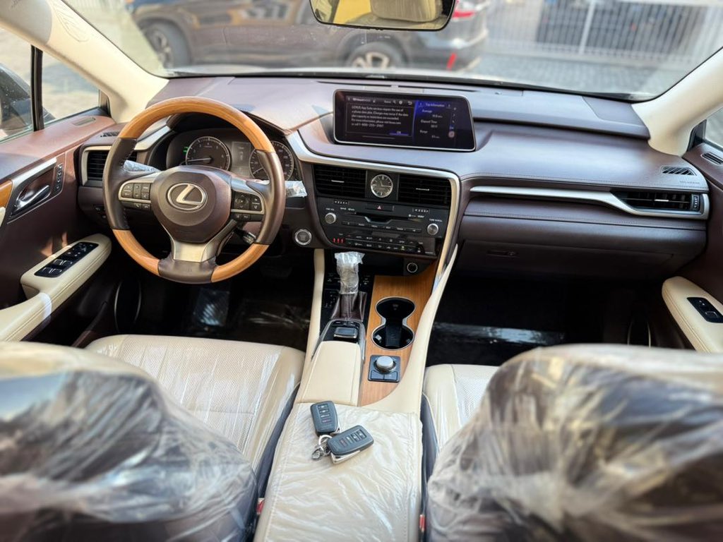 Fourwheelsautos's tweet image. I asked if you’d buy this 2017 RX350 with its damage history

Most of you said YES — as long as it was properly restored.

Here it is now.
Fully fixed, neatly done, drives perfectly and looks exactly how an RX should look.

This is why maintenance and proper restoration matter.