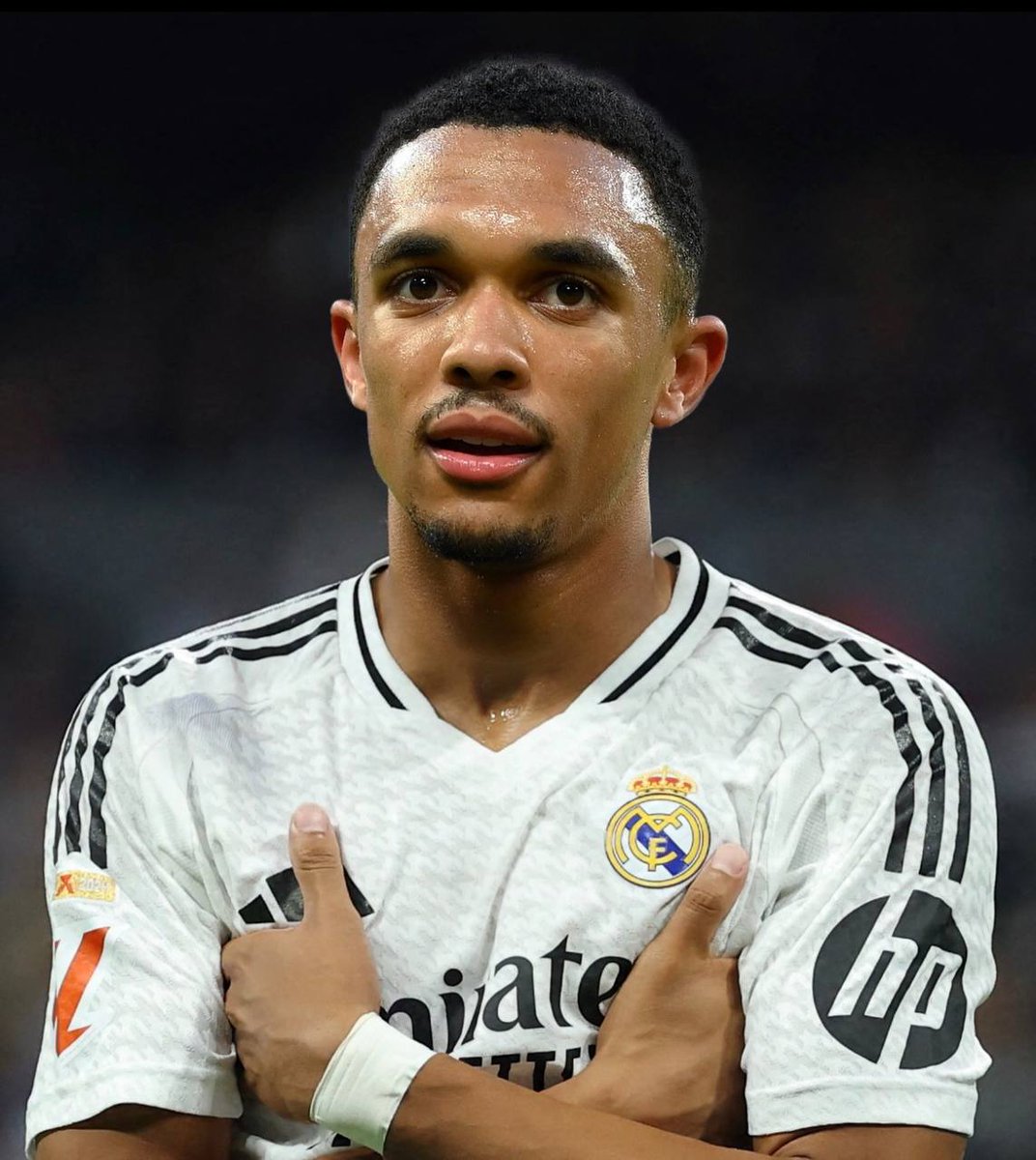 MatchDCentral's tweet image. 🚨 BREAKING: Manchester City are considering a bold move to bring Trent Alexander-Arnold back to the Premier League from Real Madrid.

Pep Guardiola is still looking for a long-term replacement for Kyle Walker, with Matheus Nunes filling in at right back for much of the season.…