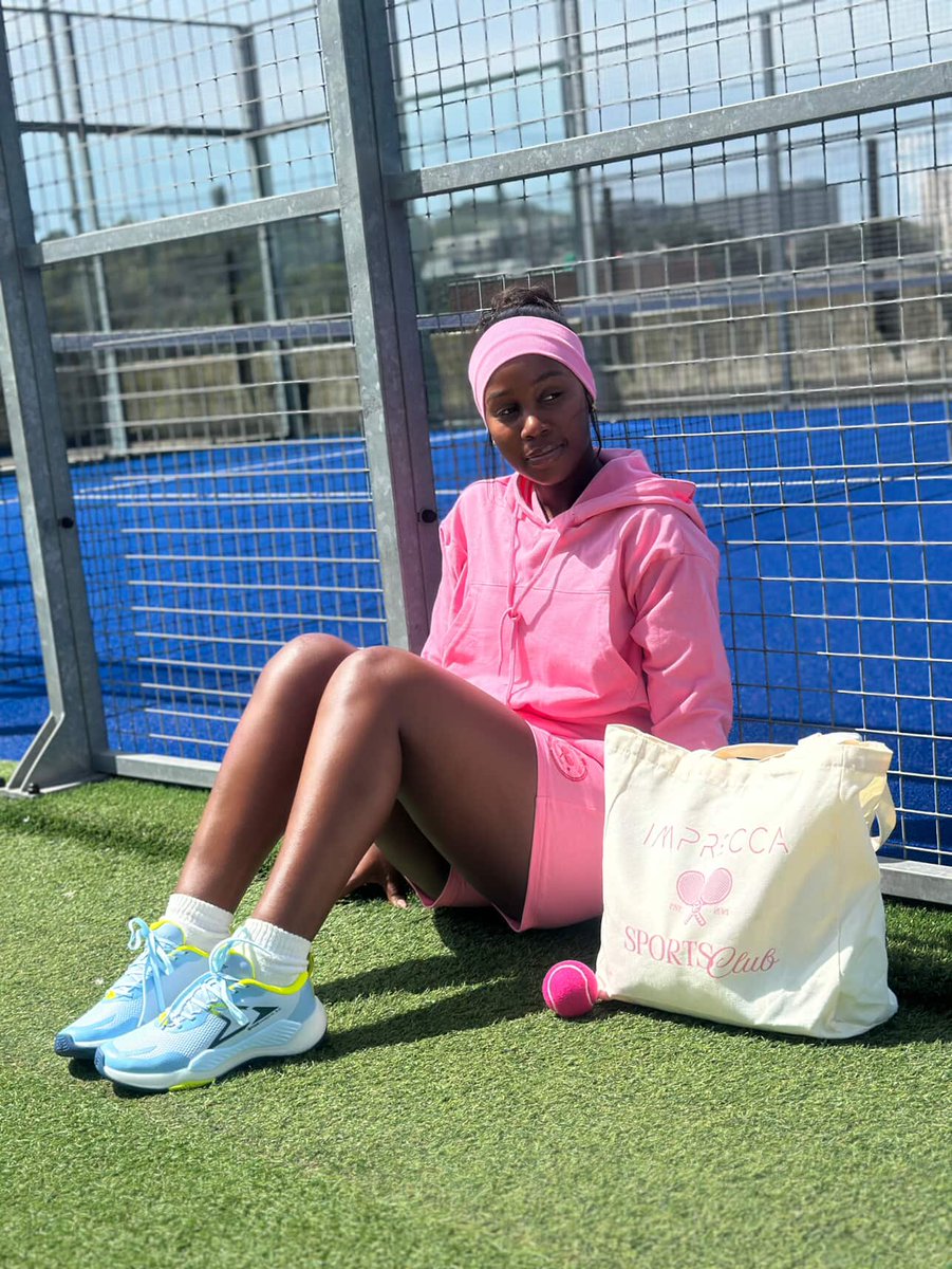 Your weekend just got pink 💕 Sports Club look = cute, comfy, ready-to-go. LUNGELONKOSI = 15% off at checkout! <a href="/lungelohnkosi/">lungelonkosi</a> #imprecca #impreccababe
imprecca.com/collections/sp…