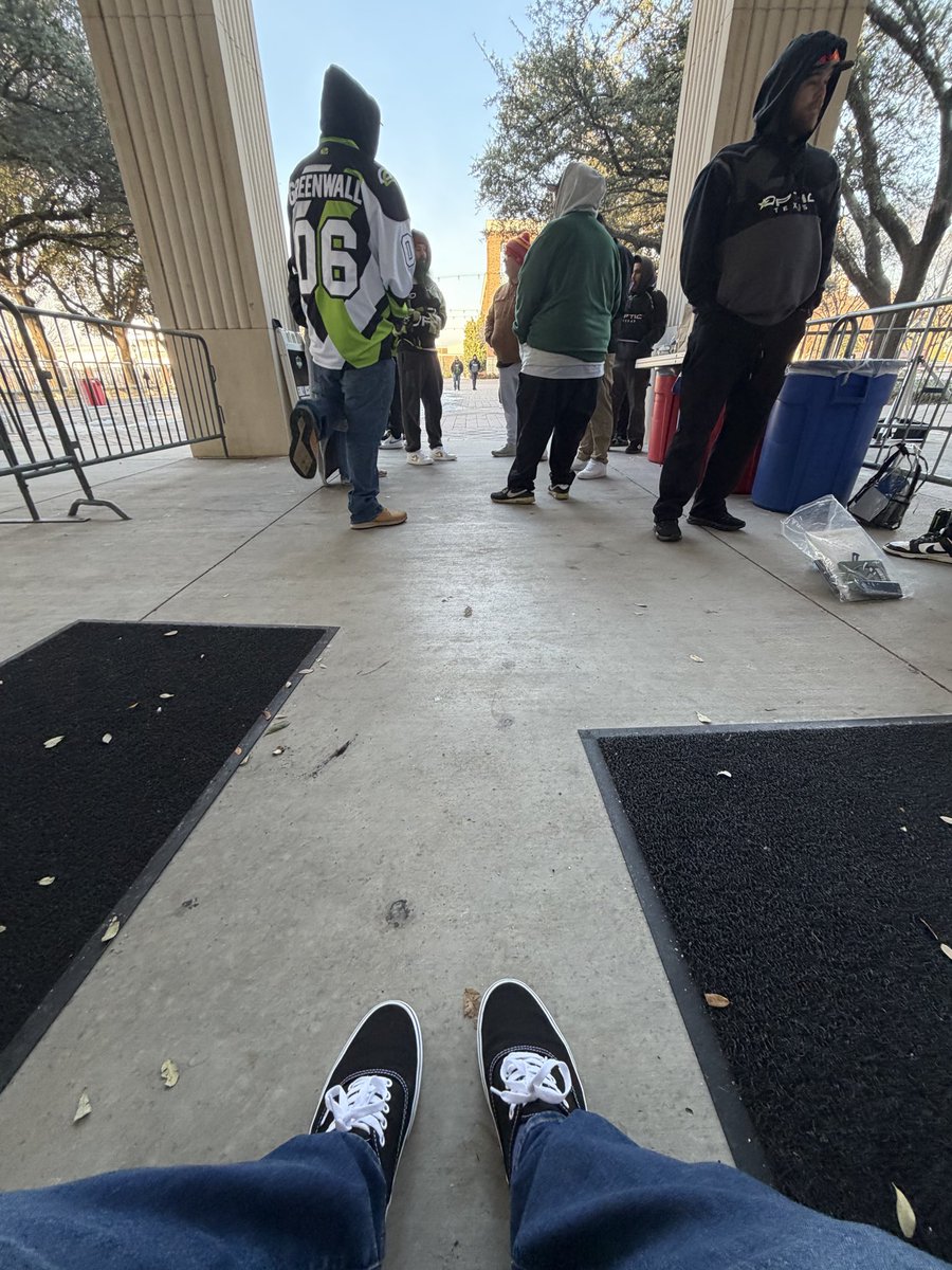 AstroSlays tweet media