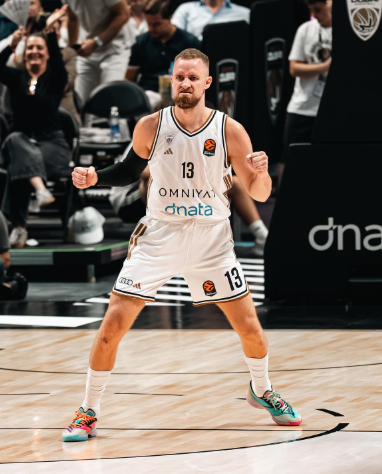 Madbasket ® tweet media