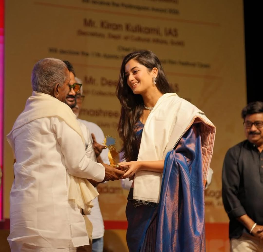 Bhagyasrii Borse tweet media