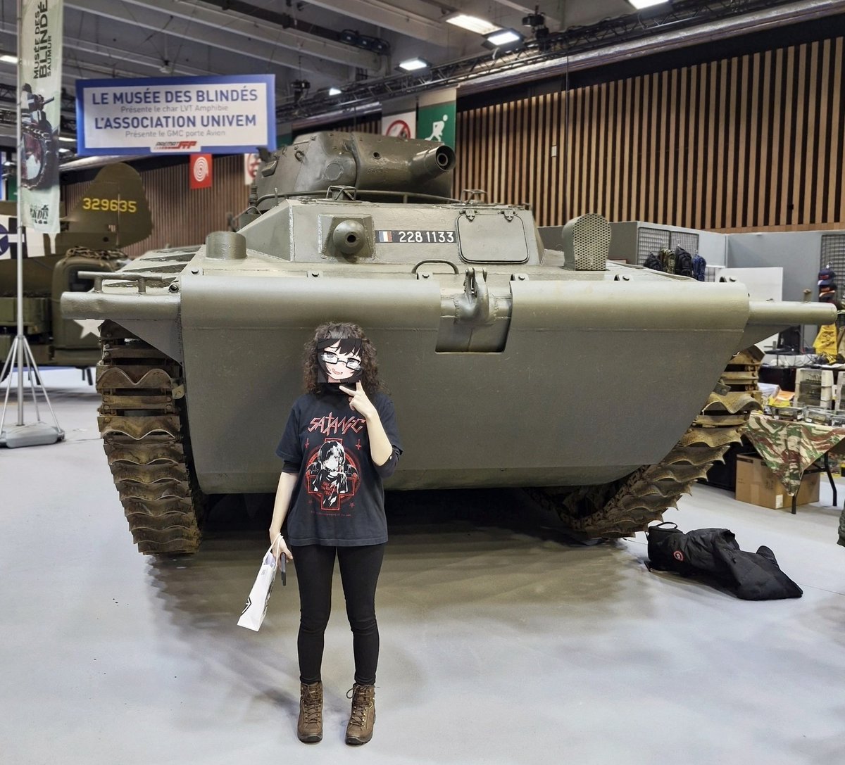 dumbfrenchrat's tweet image. obligatory petite ratgirl pic with le tank