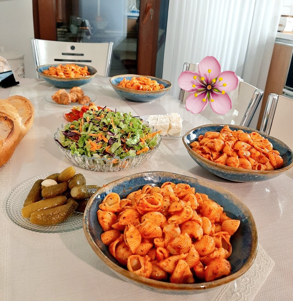 Bacıların+ makarna = terapi 💆🏻‍♀️