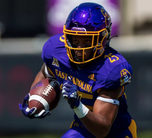 Christian Woody Schettini ~ 4⭐️ tweet media