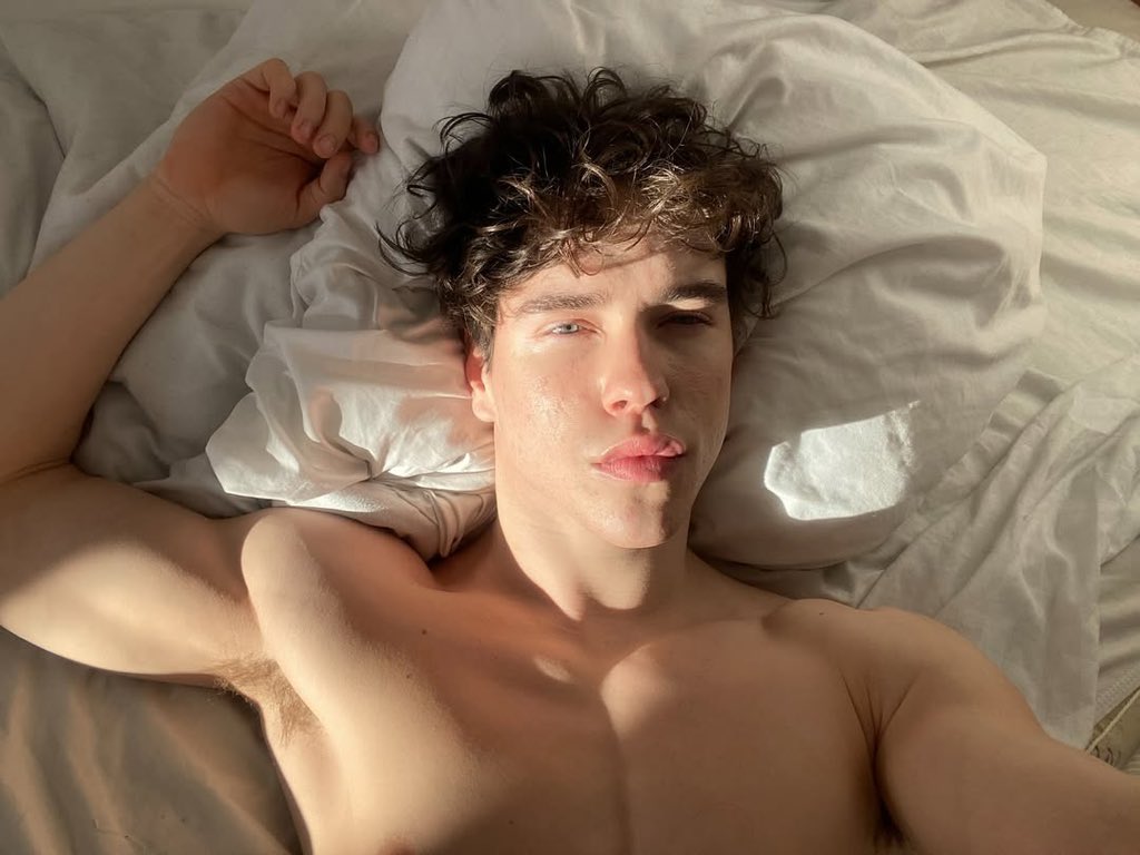 __XXIXCVIIX's tweet photo. ᅟ

                                         𝐿𝑎𝑧𝑦 𝐹𝑟𝑖𝑑𝑎𝑦 

ᅟ https://t.co/tfExl7dveH