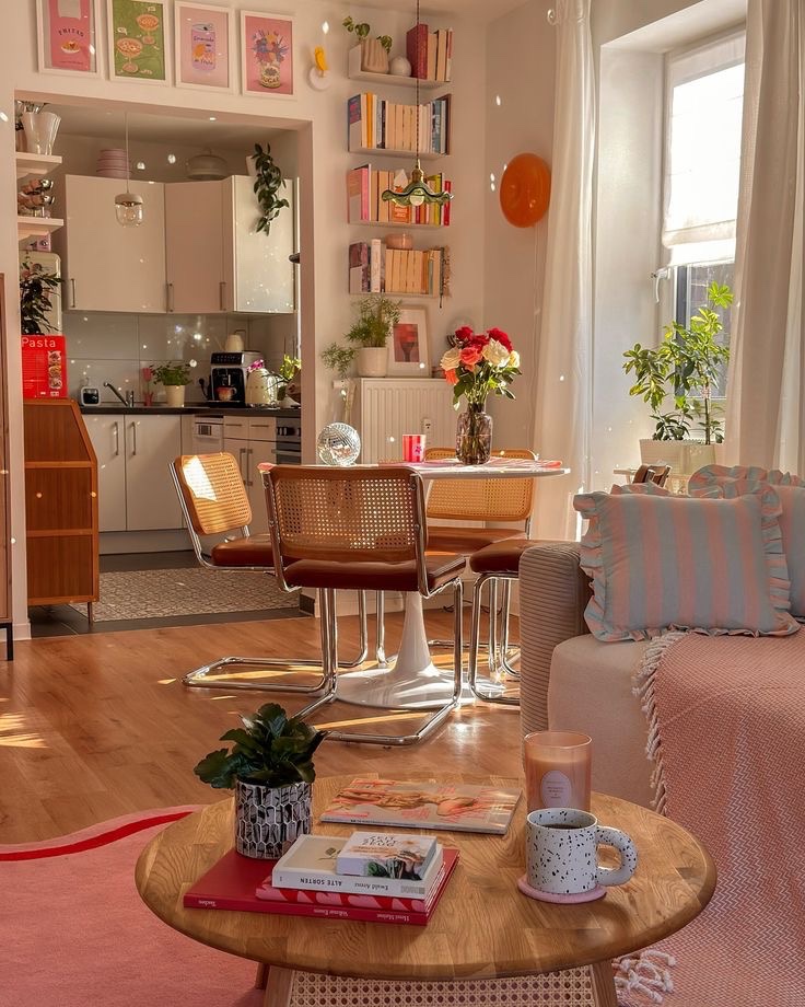 pamvonhadder's tweet photo. do you prefer uncluttered or lived-in https://t.co/YRqTMp1im8