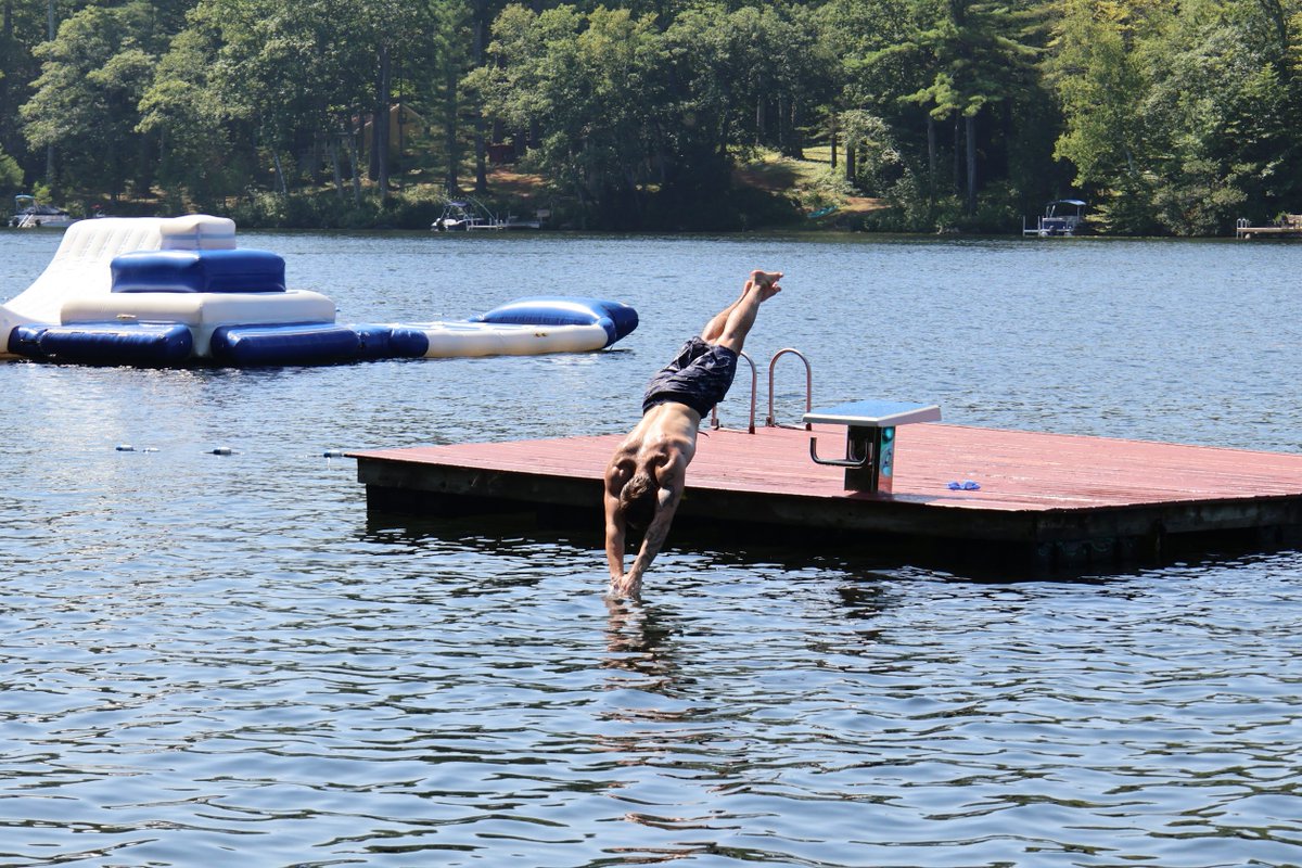 Quinebarge's tweet photo. #CampQuinebarge #DivingIntoSummer #SummerCampFun #CampLife #MakingMemories #LakeDays #CampFriends https://t.co/jTk91LPdjC