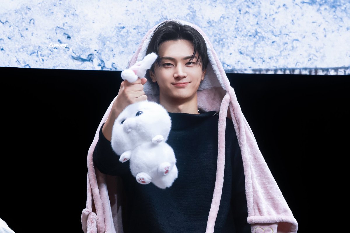 4𝒆𝒗𝒆𝒓. tweet media