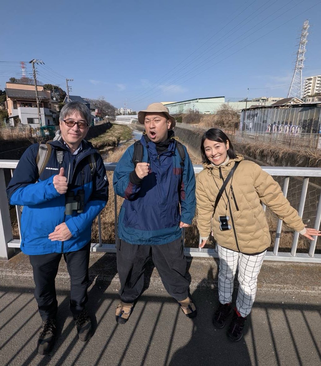 rgizubuchi's tweet photo. 日本野鳥の会 会員のRGです。
本日1/31(土)朝7:30~NHK総合
おはよう日本(関東甲信越)
「RGと行く！小田急小田原線×バードウォッチング」
『フィールドに出かけよう！ 野鳥の観察入門 身近な鳥から渡り鳥まで  （子供の科学サイエンスブックスNEXT）』の著者 秋山 幸也先生に教わりながら野鳥ロケ🦆ぜひ https://t.co/Ard9GouGmk