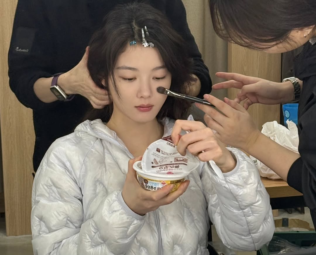 Bogummy IGs &amp; You_r_love IG 
Bogum Magical💈 broadcast today Jan 30! &amp; Youjung posted her IG 
#Parkbogum #kimyoujung 
#boyoucouple #youthmt
#loveinthemoonlight