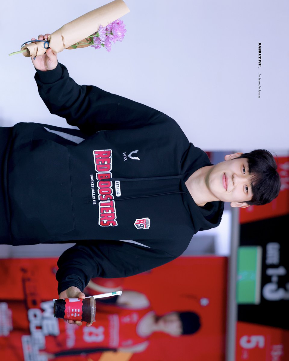 변준형픽🐰 tweet media