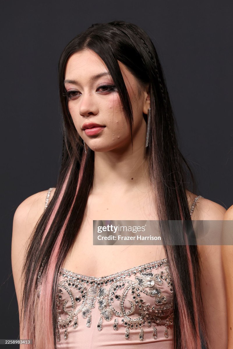 yoonzaner's tweet photo. The most beautiful girl in the world btw but y’all just don’t wanna see it https://t.co/tXFyIajXyF
