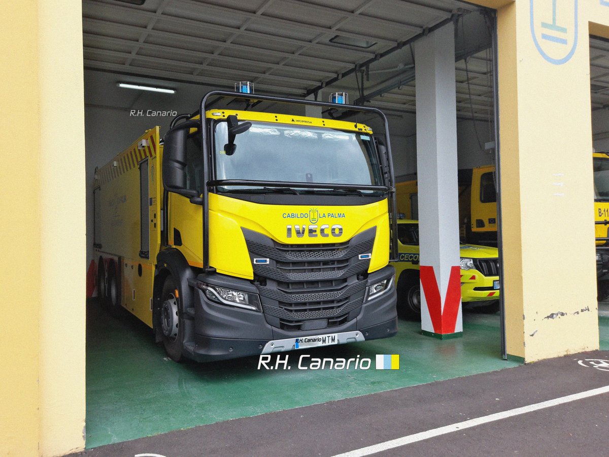 modcanario's tweet photo. 🇮🇨 Gandola de Bomberos Forestales Medio Ambiente Cabildo La Palma
🇮🇹 2020 Iveco X-Way #Incipresa
#Iveco #IvecoXWay #IvecoSWay #Bomberos #MedioAmbiente #LaPalma #BomberosCanarias #FireTruck #Feuerwehr #Hasiči #Пожежники #Brandbil #VigilidelFuoco https://t.co/VmbJEpBT4A