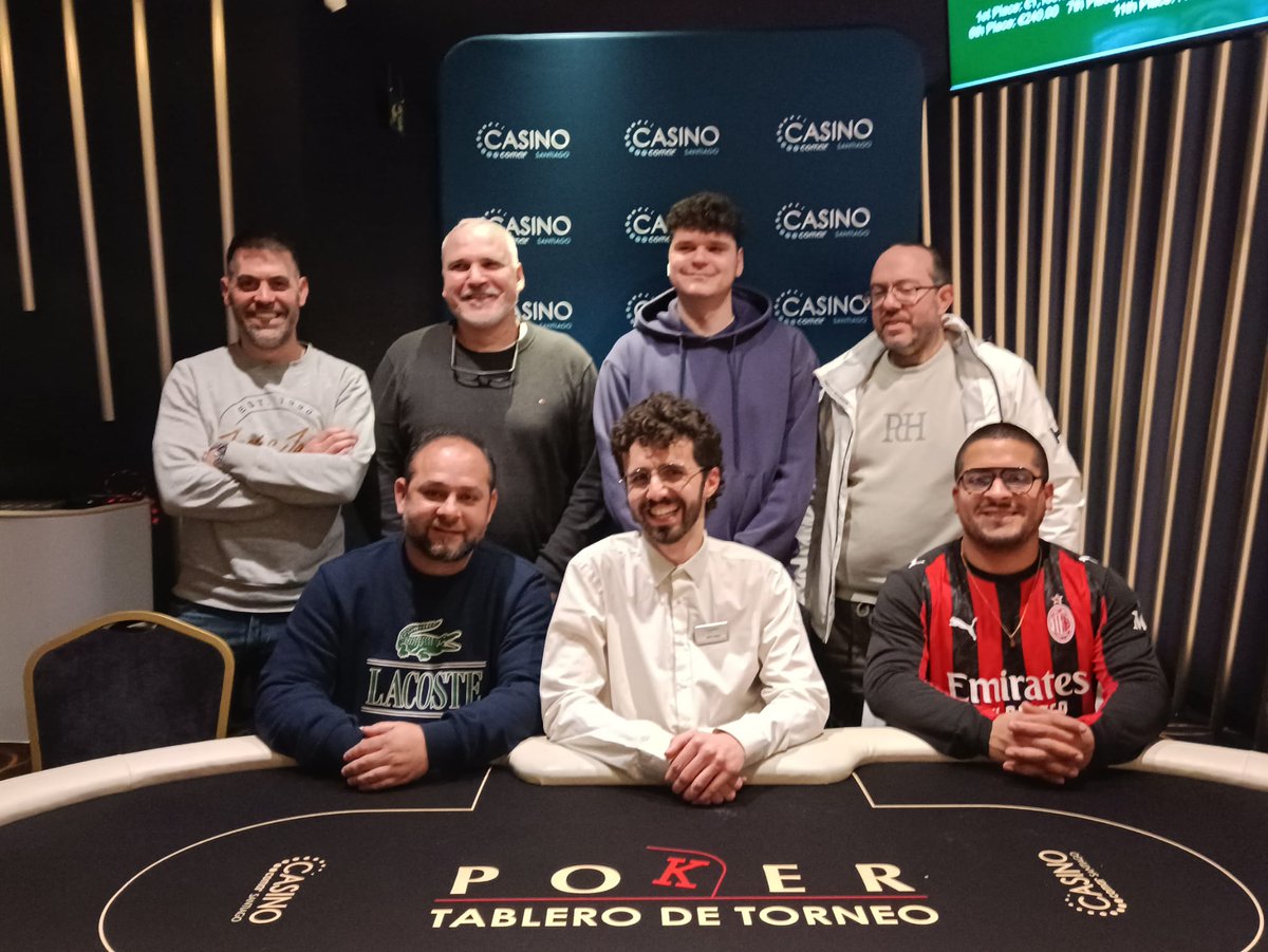 casino_santiago's tweet photo. El #UNIPOKER de esta semana llego a las 81 🎟️🎟️. #POSOLU se llevó un disputado torneo en el que 44 jugadores dieron lo mejor de sí para llegar a la mesa final. La liga #POKERCOMARGALICA continúa hoy en @casinoatlantico y el sábado con la #COMPOSTELANA.
¡Nos vemos! ♥️♣️🍀 https://t.co/zZN5JHbVNk