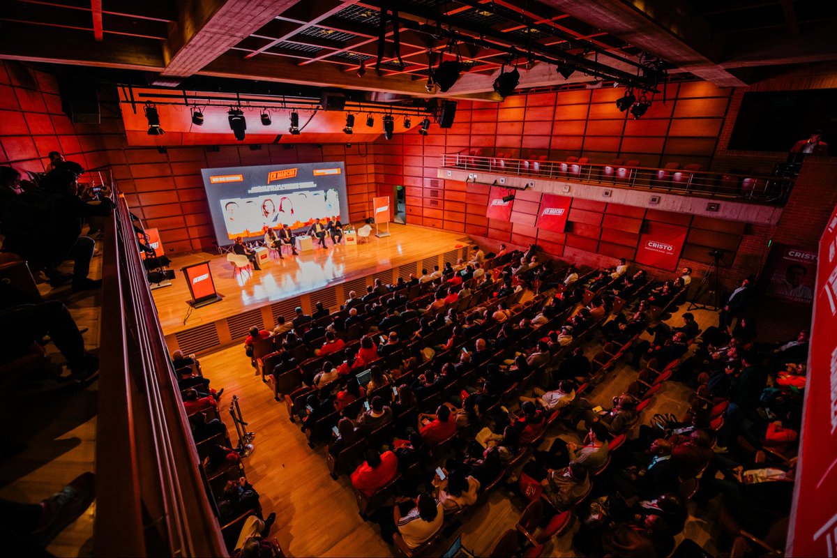 #AEstaHora, con la participación de <a href="/Julianlopezte/">Julián López</a>, <a href="/JaimeRaulSt/">Jaime Raúl Salamanca Torres</a>, Carolina Herrera, <a href="/Carlosardilae/">Carlos Ardila Representante</a> y <a href="/AntonioSanguino/">Antonio Sanguino</a>, con moderación de <a href="/NormaVeraSa/">Norma Vera Salazar</a>, se desarrolla el panel ¿Cuáles son las Reformas Sociales Pendientes Para el Próximo Gobierno?.
#EnMarchaCon 🚩🇨🇴