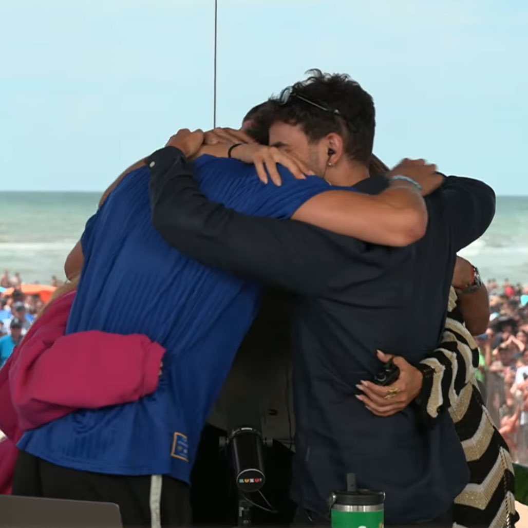 nadiedicenada_'s tweet image. NDN ❤️