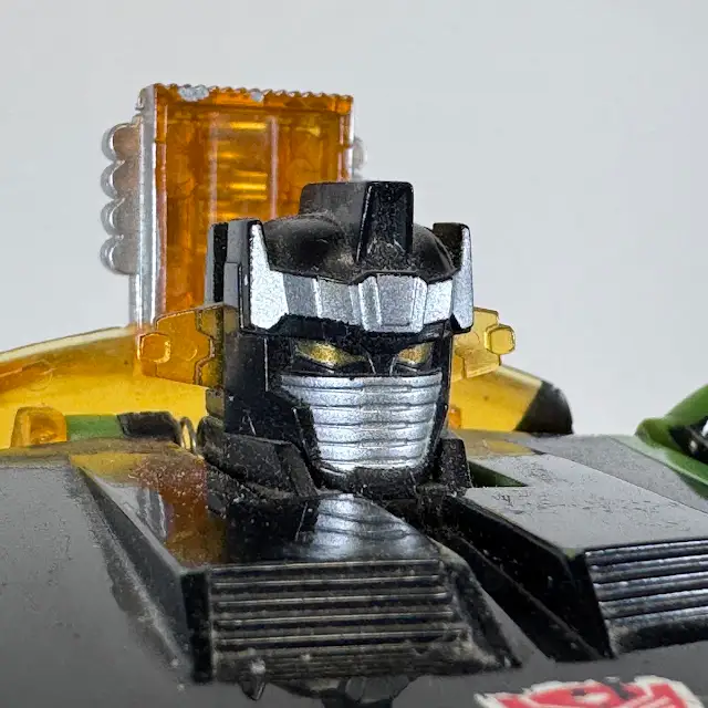 GrimmmReviews's tweet photo. Some photos of Transformers Cybertron Downshift because heβs awesome!
#Transformers #toyphotography #Cybertron #downshift https://t.co/VZs4erDhNu