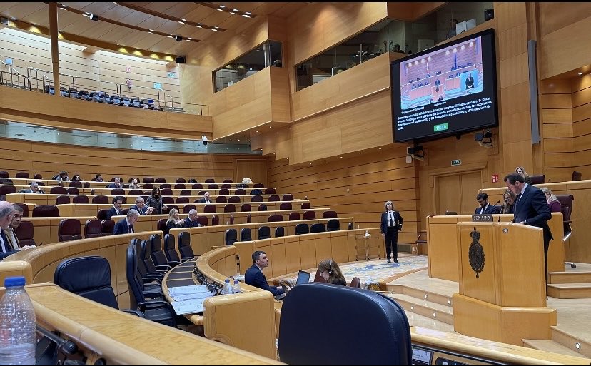 <a href="/Mtelladof/">Miguel Tellado</a> 7 horas respondiendo el Ministro , siete 

El PP 👇