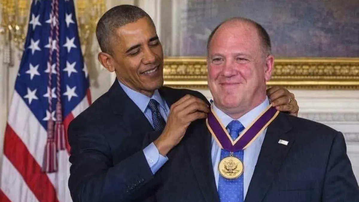 MacInChrist's tweet photo. @CharlotteAK32 @ICEgov Was ICE evil when Obama used them to deport millions? https://t.co/wOe5J0Xmfm