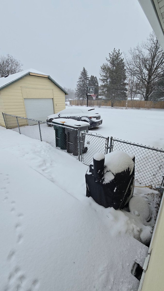 Charles Robinson tweet media