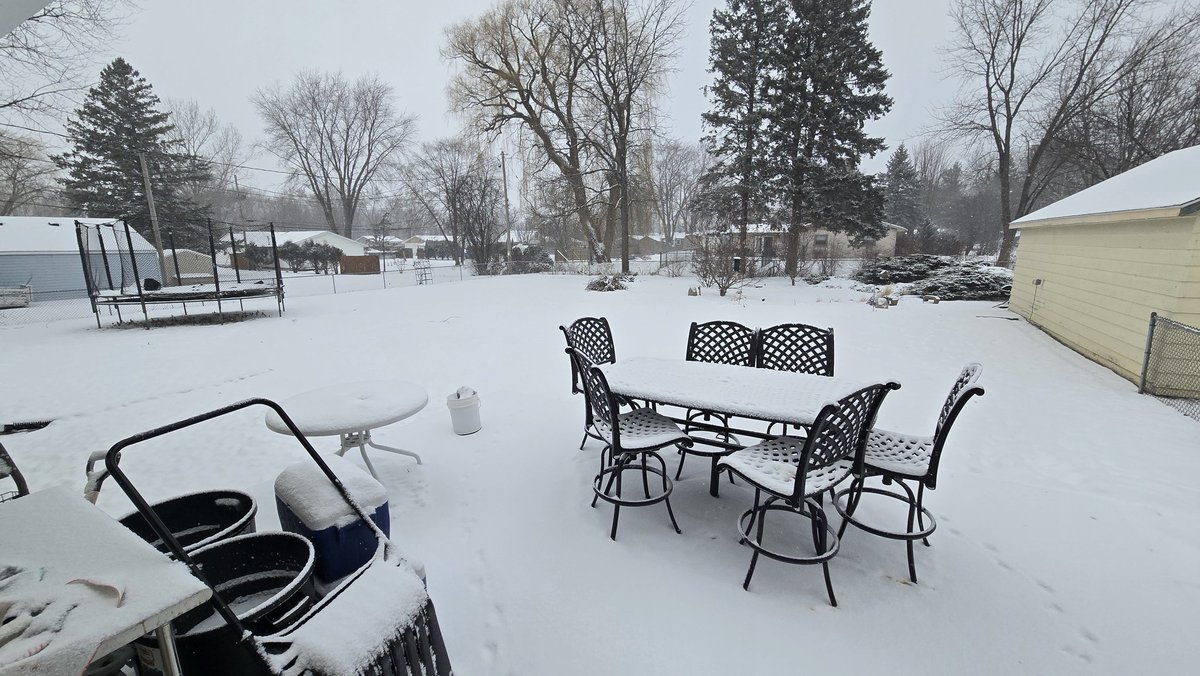 Charles Robinson tweet media