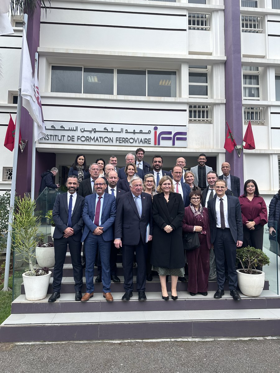 L’Institut de formation ferroviaire de Rabat incarne depuis 10 ans la réussite du partenariat franco-marocain.

Fruit d’une coentreprise entre la SNCF et l’Office National des Chemins de Fer marocain, il forme les talents de demain dans les métiers du rail, au service d’un réseau