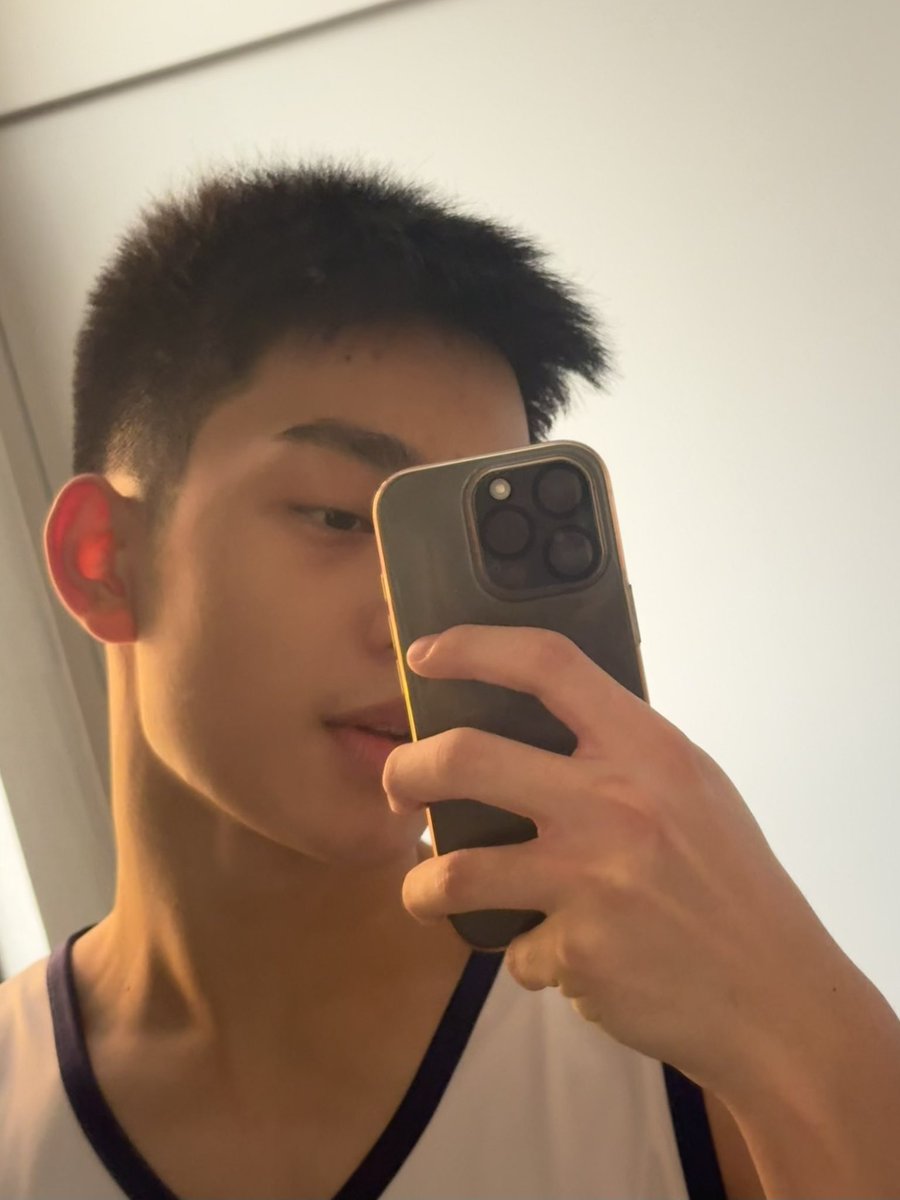 วันนี้เเข่งบาสชนะ
วันที่ 4 เป็นต้นไปขอให้เหลวเป๋วชนะใจทุกคน

#iZเหลวเป๋ว