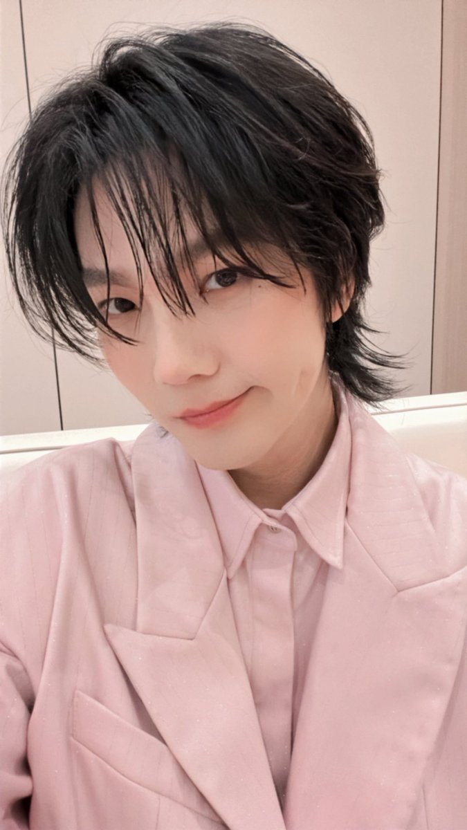 「Welcome home💙✨」

Tag &amp; Pass the Love” Challenge 😆💙

Post a heart emoji or a hand-heart video and tag others:

tag more fans to keep the love going!
<a href="/BBuilingBuiling/">BBuilingBuiling</a> <a href="/kikibuibuii/">KiKi</a> 

SHOWER BIU WITH LUVE 
#WelcomeHomeBiu 
#BuildJakapan #Beyourluve
<a href="/JakeB4rever/">BIU.</a>