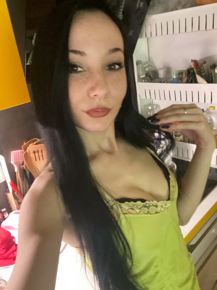 maminkajarka's tweet photo. Konečně pátek 😌 https://t.co/BazfS6kdcZ